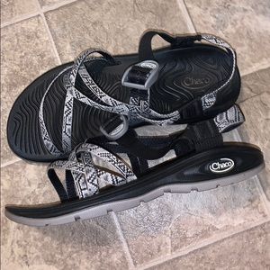 chaco clouds -aztec print